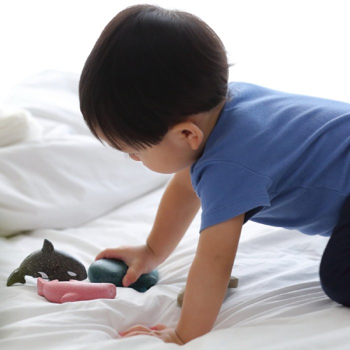 Alternate Image #1 of Eco-Friendly Ocean Animal Set