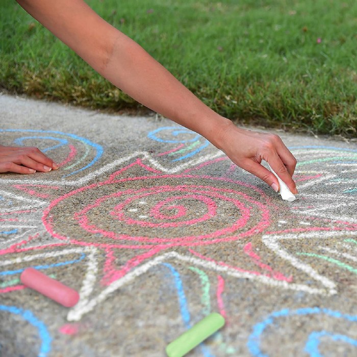 Alternate Image #1 of Maxx Chalk Play Bucket - 20 Jumbo Pieces