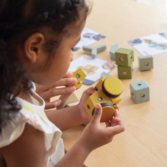 Alternate Image #1 of Snap Block Vehicles - 32 Piece Set