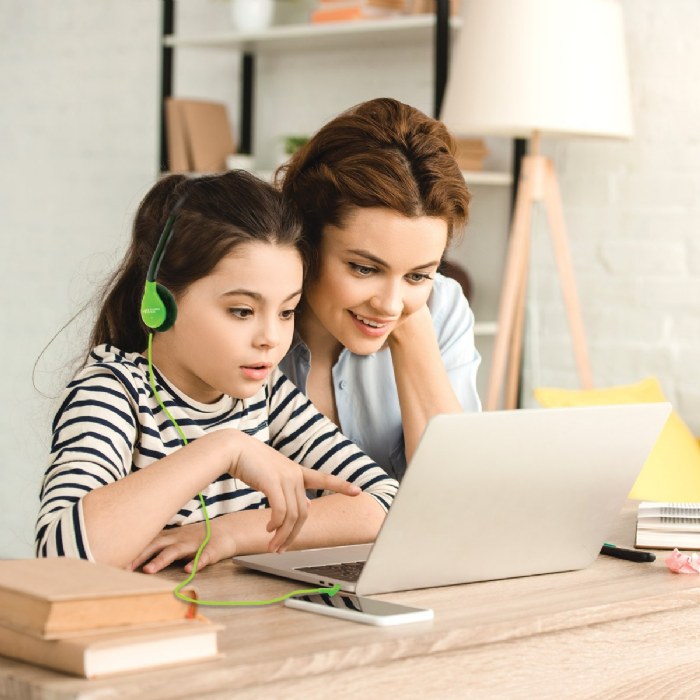 Alternate Image #1 of Personal On-Ear Stereo Headphone, Green