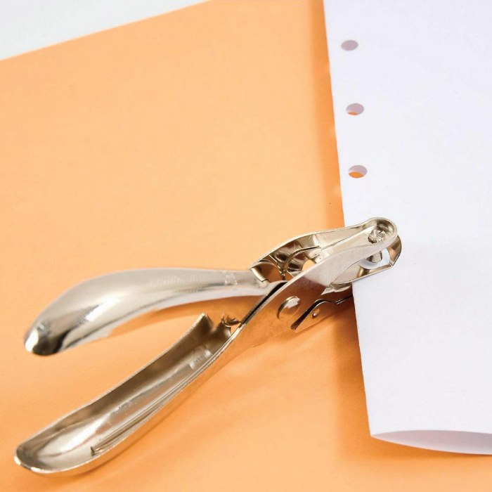 Alternate Image #1 of One-Hole Hole Puncher