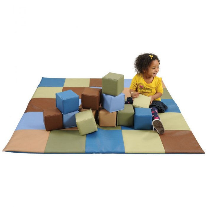 Primary Image of Woodland Patchwork Crawley Mat and Blocks