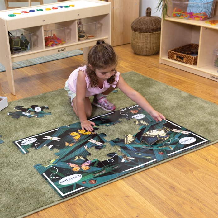 Alternate Image #1 of Insects Floor Puzzle - 24 Pieces