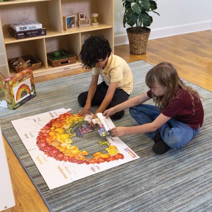 Alternate Image #1 of Colors - Los Colores - Bilingual Floor Puzzle - 24 Pieces