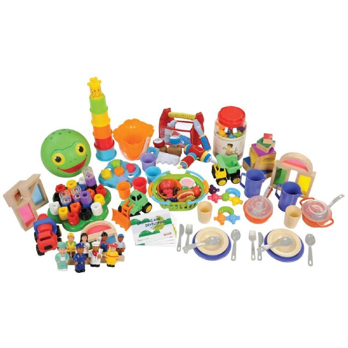 Primary Image of Growing and Developing Activity Kit - 25-36 months