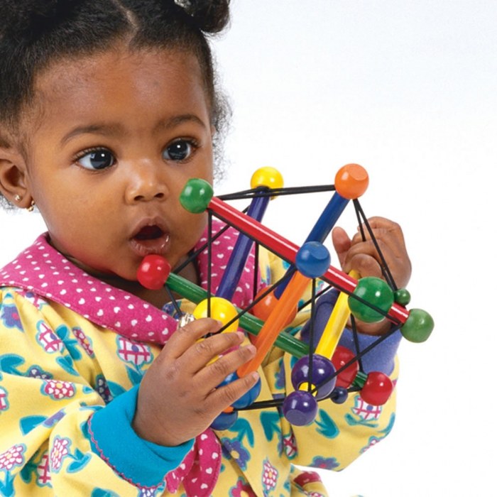 Alternate Image #1 of Winkel&trade; and Skwish Set