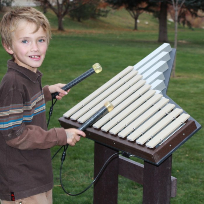 Primary Image of Piper