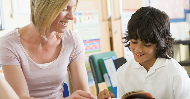 Reaching Struggling Readers in Elementary Classrooms