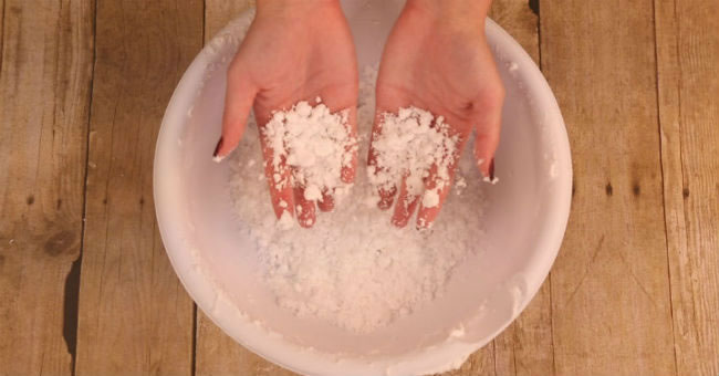 DIY Fake Snow: Winter Weather Science Experiment